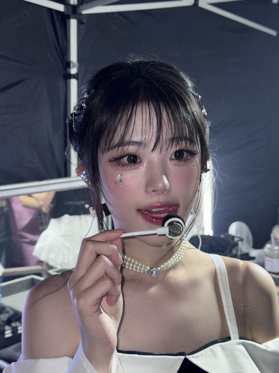 timetohina's tweet photo. 251006 Weverse
#QWER #냥뇽녕냥 #HINA #히나 #ひな #장나영 https://t.co/07PGmjOsQ1