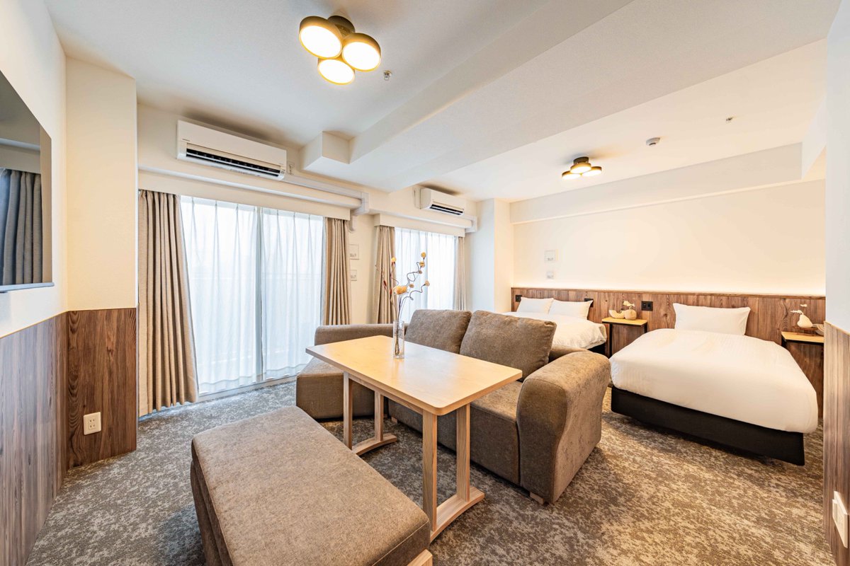 OST_poker's tweet photo. 🔥════════🏨════════🔥
　🏨🔥【豪華宿泊リポスト企画】🔥🏨
　🎁 20室×5泊分の宿泊費をプレゼント‼️
🔥═════════════════🔥

「Apartment Hotel 11」様よりBIG協賛決定🎉

遠方からOSTに参戦する皆さまへ！
仲間と泊まれる広々としたお部屋をご用意いただきました✨

🏨 デラックスファミリールーム
🔸 最大6名タイプ × 1室
🔸 最大8名タイプ × 6室

✨1名様から宿泊可能！

🗓️ 10/8(木)〜10/13(火)
🔥 合計20室・5泊6日分！

━━━━━━━━━━━━

🎯 応募方法
① OST公式Xをフォロー
② この投稿をリポスト♻️

⏰ 締切：10/7(水)12:00
🎊 当選発表：10/7(水)18:00

※宿泊費は無料です。
※退出時に1室あたり清掃費のみ発生します。
6名タイプ：6,000円
8名タイプ：7,000円

━━━━━━━━━━━━

🏨 SPECIAL SPONSOR
Apartment Hotel 11 様

この度の豪華なご協賛に心より感謝申し上げます！

大阪でのご宿泊の際は、ぜひご利用ください✨

🌐 公式HP
https://t.co/2BwQcIUfCM

🏠 施設紹介
https://t.co/HpvT0TWfuI

#OST #次はキミが主役だ