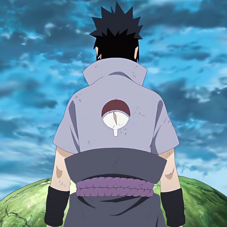 sasukedailydose's tweet photo. The last time we saw Sasuke with the Uchiha symbol https://t.co/vaLRjgManw