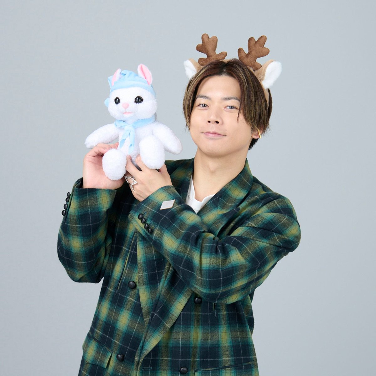 modelpress's tweet photo. NEWS増田貴久「クリスマス・ワンダーランド」
2年連続応援アンバサダー就任🎅

トナカイのカチューシャ付けた
クリスマスムード満載の写真も公開
https://t.co/y0IVV92KsX

「『クリスマス』というひとつのテーマだけでもこんなにたくさんの景色や感動、ワクワクがあるんだなと驚かされました」 https://t.co/UBUtivmHgq