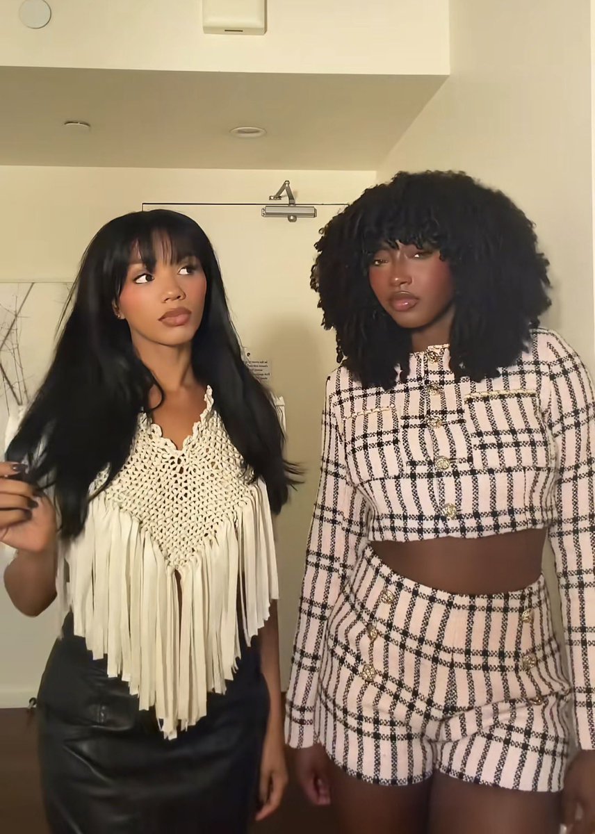 AniyaCore's tweet photo. Aniya Harvey and Melanie on date night
 via Aniya TikTok post. https://t.co/2Mbaxv5Y2G