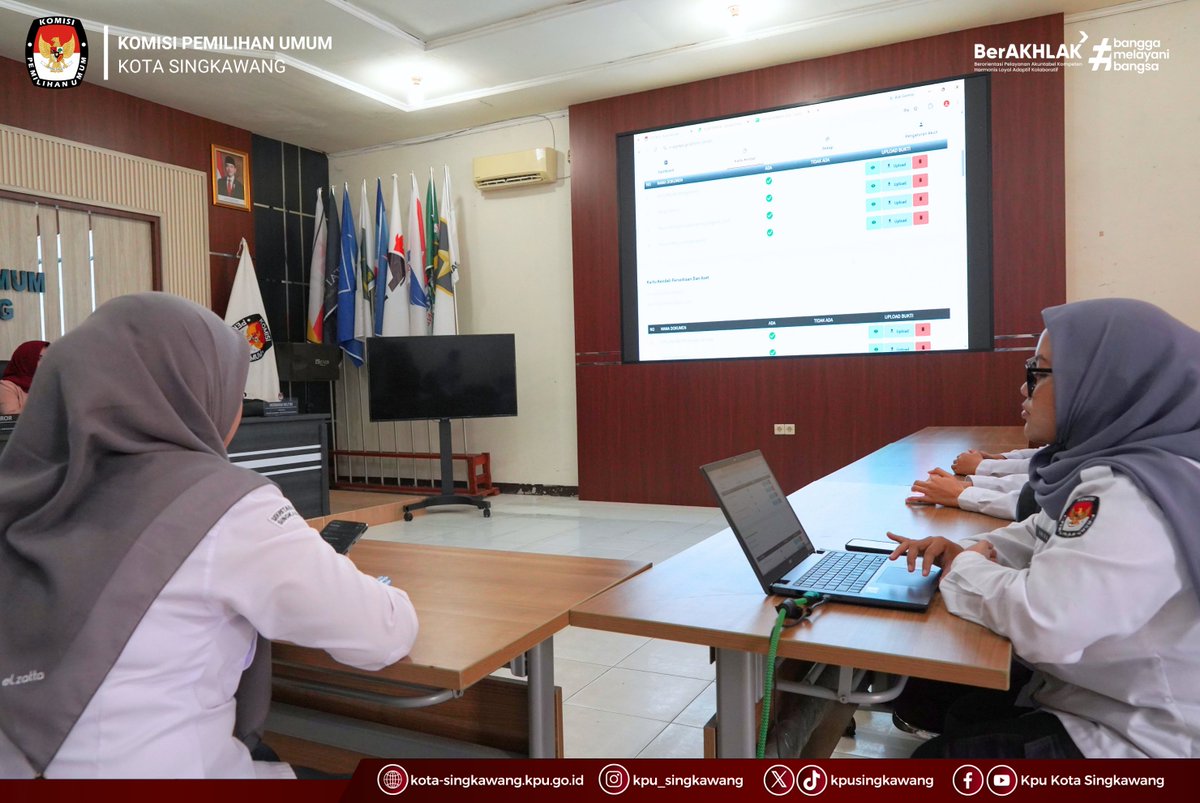 kpusingkawang's tweet photo. #TemanPemilih, KPU Kota Singkawang melaksanakan Rapat Pleno SPIP Periode Bulan September Tahun 2026, Senin (5/10/2026), bertempat di Aula KPU Kota Singkawang. https://t.co/f8Cgttp2Jq