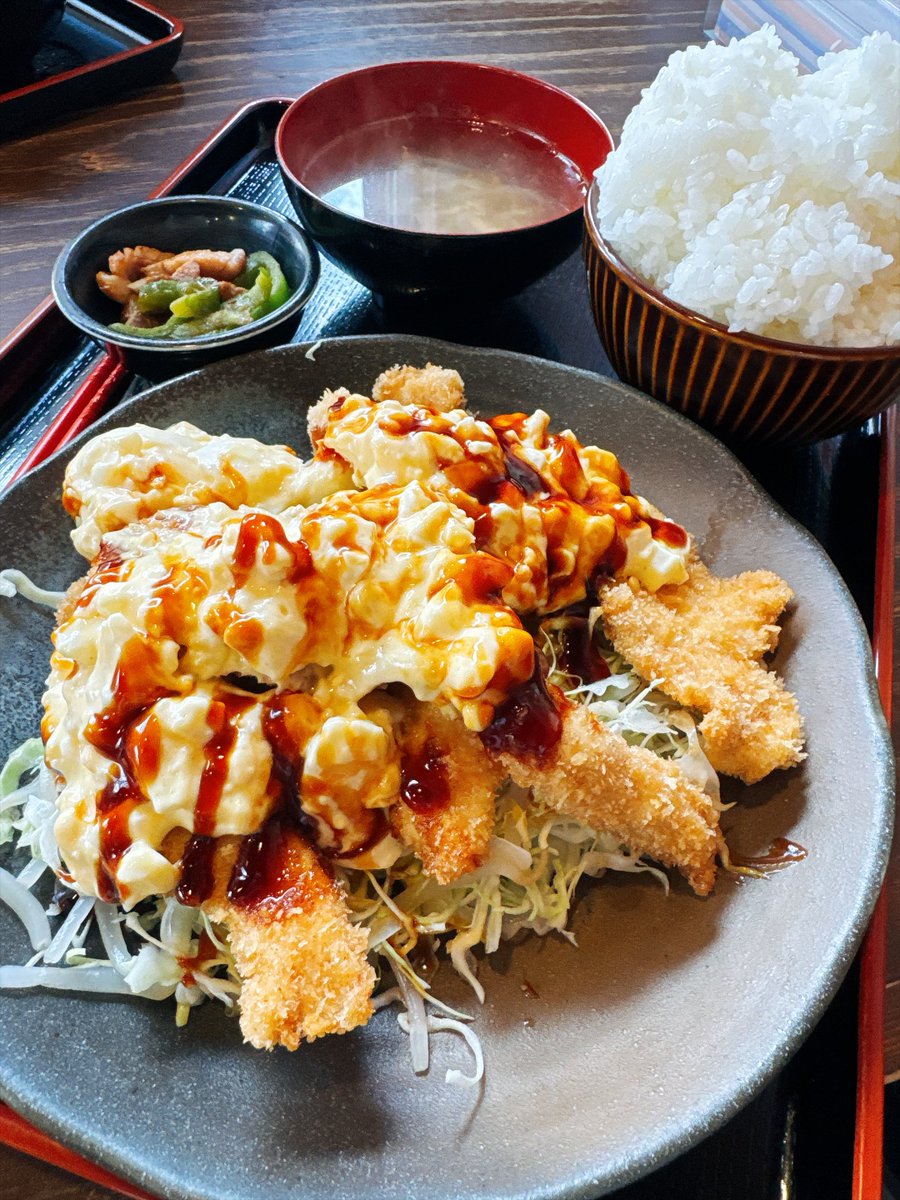 JETmini's tweet photo. 完食した！
普通盛りぜこれ！
こんなに食べたの久しぶりだーゲフー
これで1000円だった！そして美味しかった！ https://t.co/2VKEmJGTFY