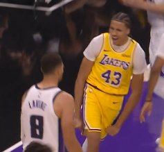 PurpGoldLakers's tweet photo. Cam Carr. MENACE. https://t.co/9Qh24IGjTY