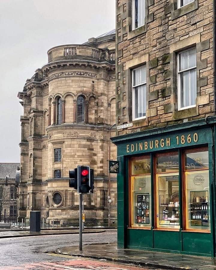earthviewss1's tweet photo. Edinburgh, Scotland 🏴󠁧󠁢󠁳󠁣󠁴󠁿 https://t.co/PQk8CF8JMt