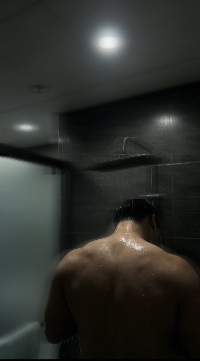 Asen_yeah's tweet photo. 🚿🧼 https://t.co/8V386XxGR7