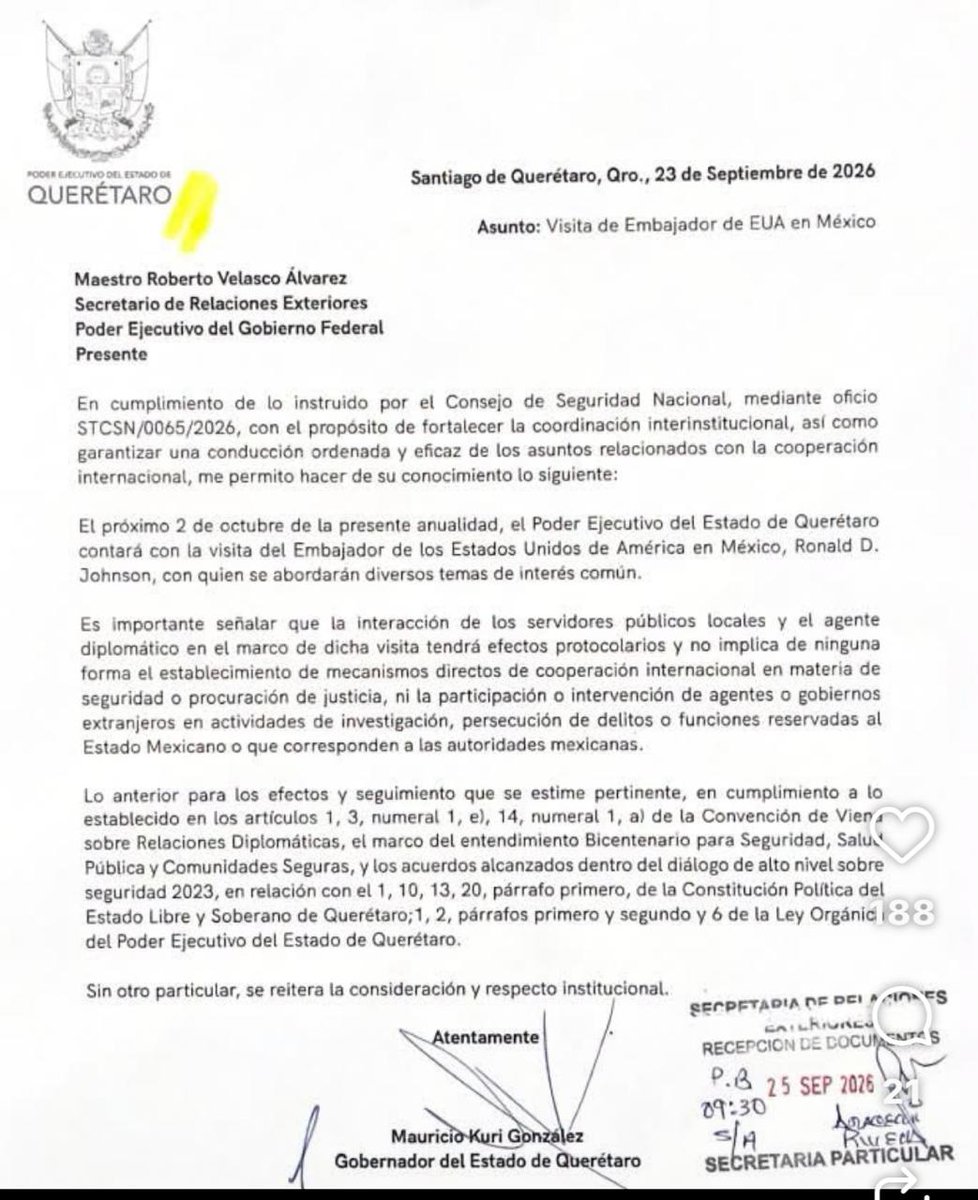 jmartinreyes's tweet photo. La presidenta @Claudiashein arremetió hoy contra @makugo.

Se quejó de que no invitó a la SRE ni a la Sedena, pero sí al embajador de EUA.

Pero Kurí sí avisó a la SRE —por escrito— y al evento sí fueron representantes de la Guardia Nacional y la FGR.

Dato mata relato: 🔻 https://t.co/aJnG3SOHkd