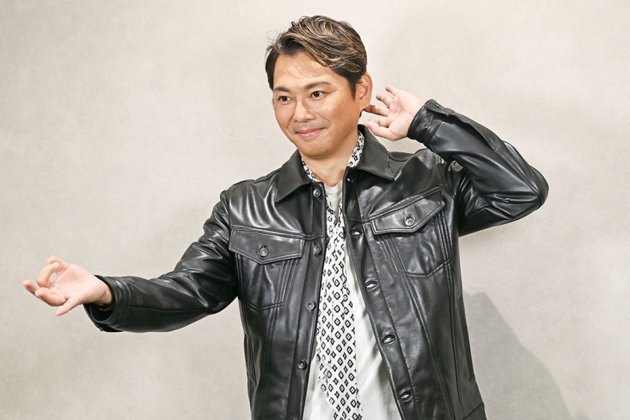 lmaga_jp's tweet photo. 今井翼さん、大阪で語る🪽
滝沢秀明＆ジュニアへの想い…

「楽曲、ファンも“僕のタカラモノ”」
👉https://t.co/7b8C42fqYF https://t.co/iuPSuLDcWP