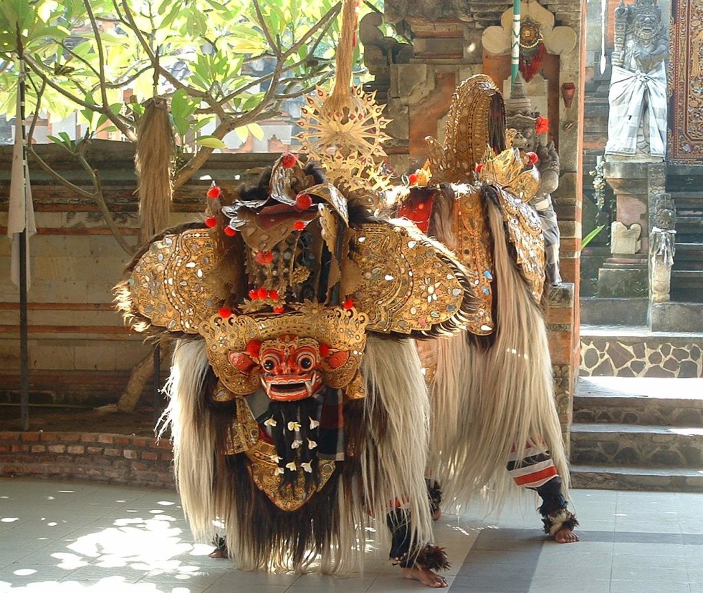 PendieWong's tweet photo. @kantozard The possible inspiration is the Barong of Bali. A sacred creature that represents goodness in Balinese hindu belief. https://t.co/335su8ChQw