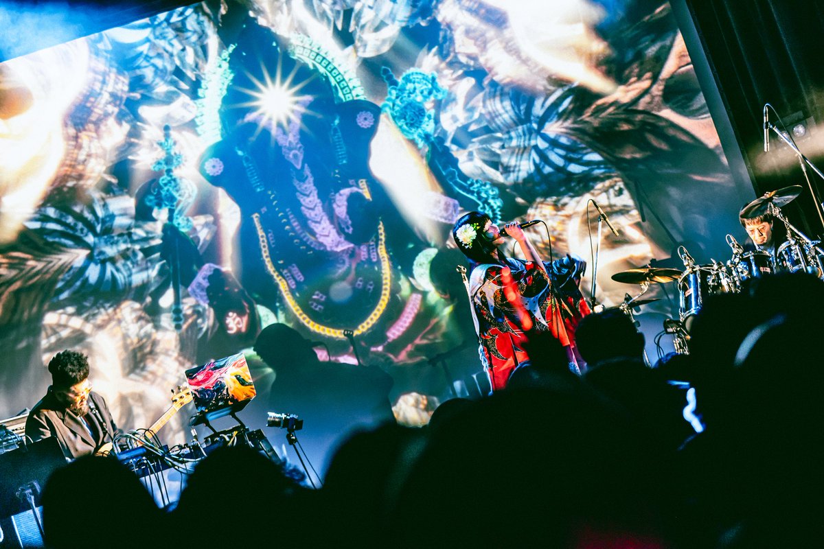 Daoko_staff's tweet photo. 🦋「𝐁𝐈𝐑𝐓𝐇 𝐈𝐍 𝐁𝐋𝐔𝐄 𝐓𝐎𝐔𝐑 𝟐𝟎𝟐𝟕」🦋

📣オフィシャル / インバウンド2次先行
　　　　　　　受付開始！

オフィシャル2次先行：https://t.co/eJPm3Paj62
インバウンド2次先行：https://t.co/OjX8XrdGLL

12月2日発売のNEW ALBUM『BIRTH IN BLUE』を携えたワンマンツアー！ https://t.co/lez89TNMZy
