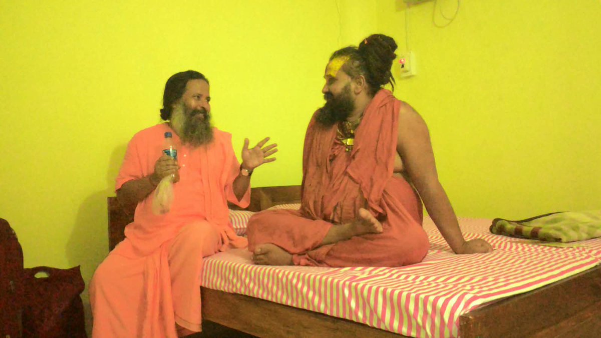 RajasthaniChoro's tweet photo. @malookpeeth नारायण नारायण नारायण https://t.co/2yaRjb4cG3