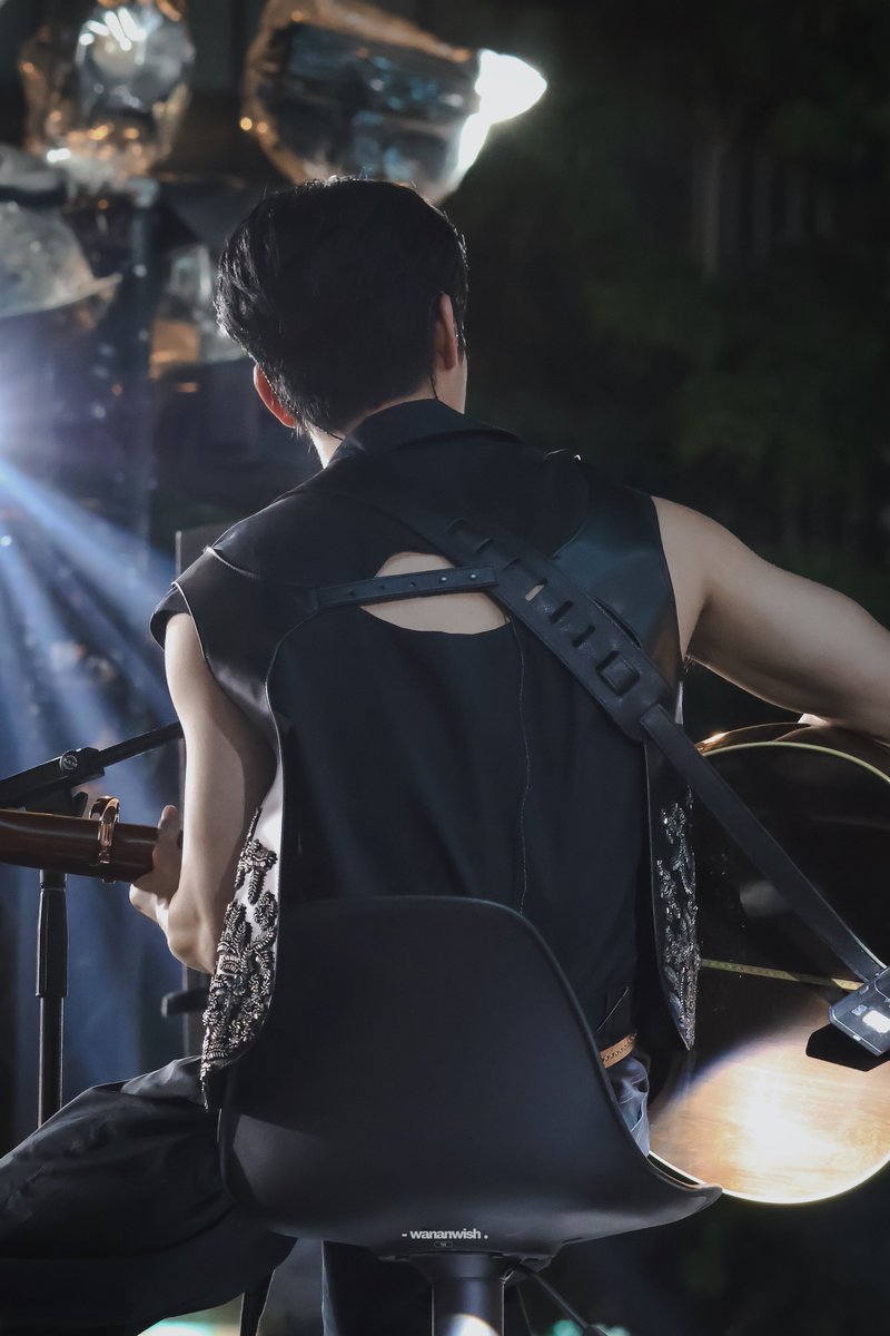 wananwish's tweet photo. (05/10/26)

มุมศิลปิน

@warwanarat #warwanarat 
#PoliceinLoveFanEXP https://t.co/tV5OKizFRE