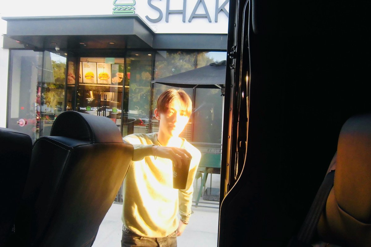 CORTISBRASIL's tweet photo. Atualização do #SEONGHYEON no Weverse.

“Acabei de chegar em LA
🌞”

#CORTIS #코르티스 @cortis_bighit https://t.co/qKNHgTpTpa