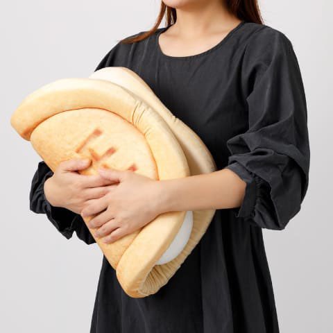 japancapsuletoy's tweet photo. ニトリの新しいクッション欲しすぎる https://t.co/3BGEecEUzm