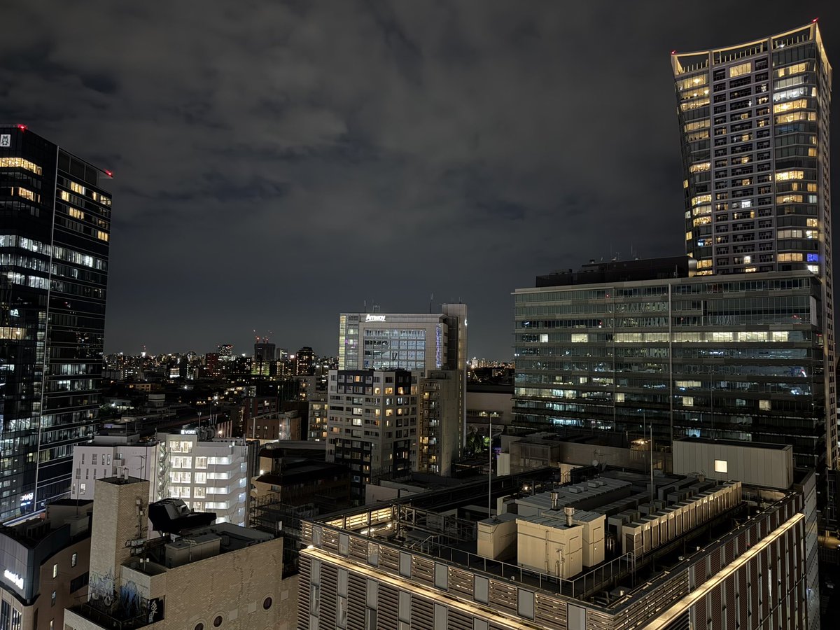 COSMICKonamonRG's tweet photo. 渋谷の夜景。
3670の監督舞台挨拶付き上映に行った時に。

韓国のゲイカルチャーについて貴重なお話を聞けました！
ていうか、みなさん質問するの上手すぎません？
1,2回みただけであそこまで深い質問ができるのすごいなって。
僕も精進します。

#映画3670 https://t.co/pCO1mpBgGw