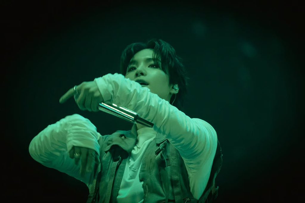 _BTSMoments's tweet photo. [📸 Instagram Post — #SUGA] (1/3)

🐱 BOGOTA 

(https://t.co/9lwl7nrhli) https://t.co/Oj6raU0qxm