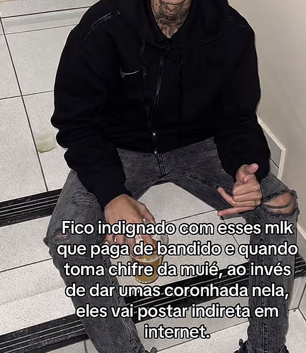 minhongas's tweet photo. ai gente vai tomar no cu serio mesmo que merda é essa https://t.co/y43bTMbw7x