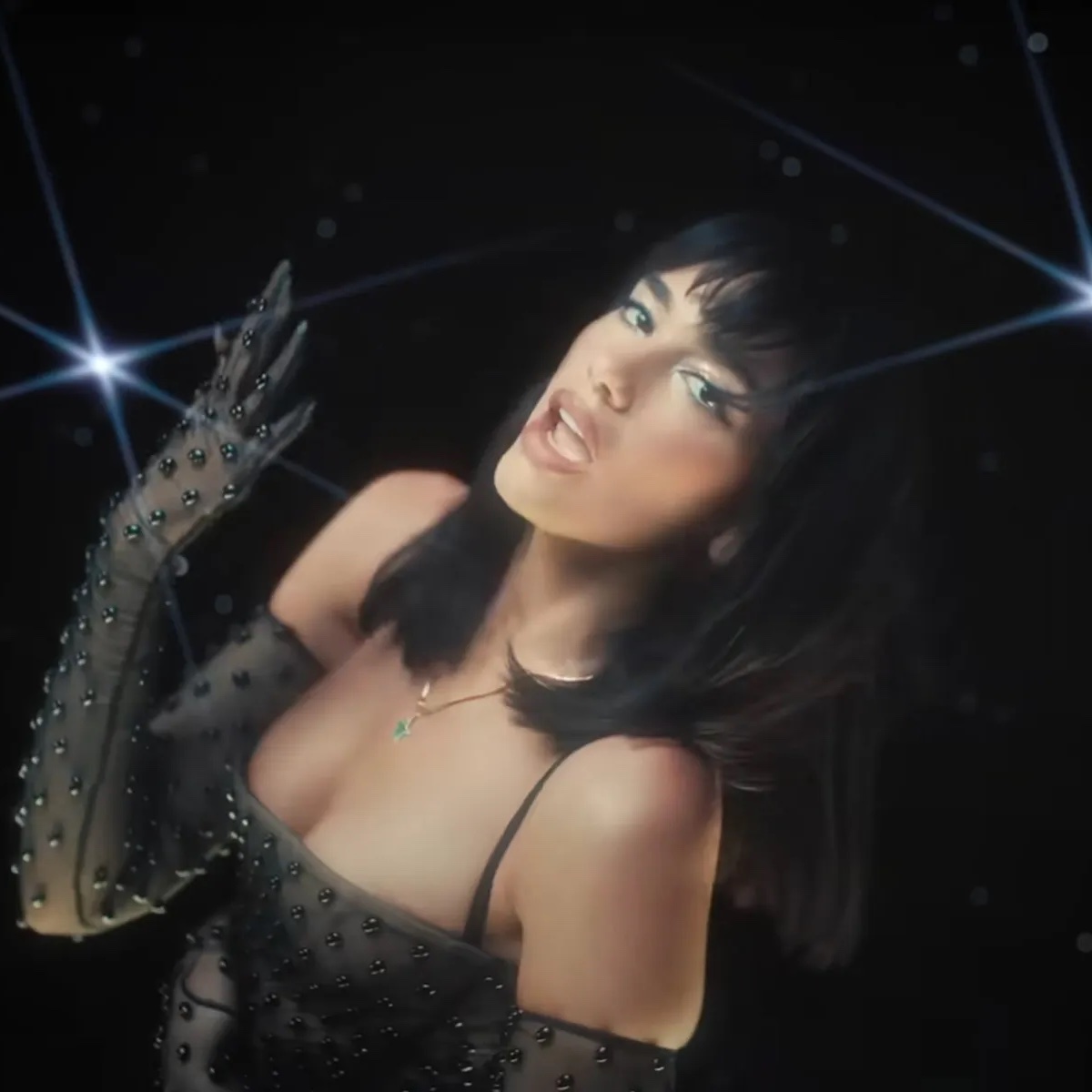 talkofthecharts's tweet photo. Ella Langley’s “Choosin’ Texas” has dethroned Dua Lipa’s “Levitating” as the biggest Hot 100 hit of the decade by a female artist, per latest projections. https://t.co/SnbRWRKe7w
