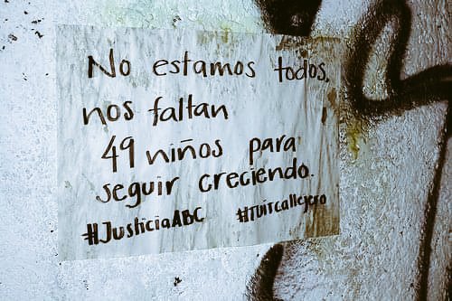 missing_bc's tweet photo. Hoy se cumplen 208 meses de la peor tragedia infantil en México. La muerte de 49 bebés y decenas de lesionados de por vida en el incendio de la #GuarderíaABC el 5 de junio del 2009 en Hermosillo, Sonora. Crimen que hasta el día de hoy permanece en total impunidad.
#ABC_NUNCA_MÁS! https://t.co/8ju0gyNk8j