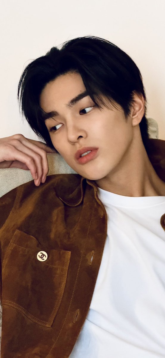 skyxxblue_'s tweet photo. — Ahn Keonho, 2009. https://t.co/BNHVNOwPHL