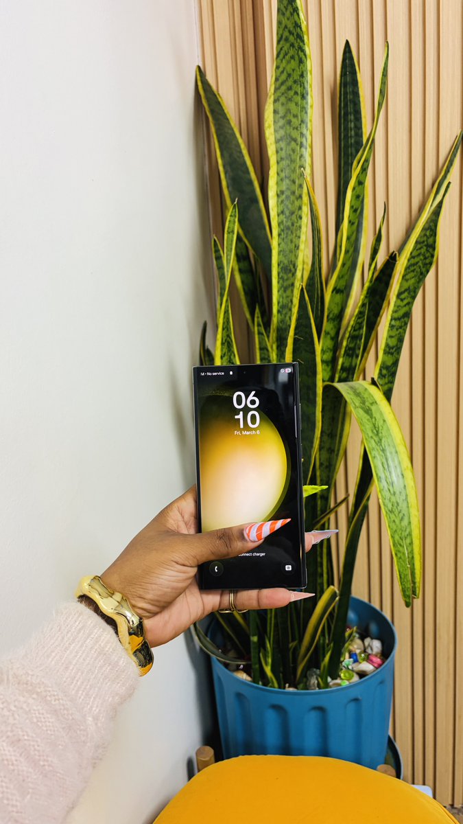DigitalDstrctKE's tweet photo. OWN THE ULTRA. PAY LESS🙏

Samsung Galaxy S23 Ultra 5G
Color Code:Mixed Colors
Condition:Mint Immaculate💧
8GB Ram|256GB Storage ~65,000ksh
12GB Ram|512GB Storage ~70,000ksh

Ex-USA🇺🇸
Neat🫧
📺Dynamic Amoled 2X,120Hz,HDR 10+
 6.8 inch Screen
⚙️Snapdragon 8 Gen 2 (4nm)
📸200 Megapixels
📑6 Months Warranty 
📶Dual Sim(+E-sim)
🔋5000mAh
🎥4K@60fps
🔊Stereo Speakers
🗜️234 Grams
🫆On-Screen Fingerprint 
🪬Corning Gorilla Glass Victus
🏷️Free 25 Watts Super Fast Charger + Cable
🏷️Free Premium Clear Case 
🏷️Free OG Deluxe Screen Protector 
Delivery Countrywide 📦🚚
Happy Shopping 🛍️ 🛒