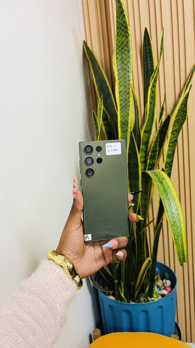 DigitalDstrctKE's tweet photo. OWN THE ULTRA. PAY LESS🙏

Samsung Galaxy S23 Ultra 5G
Color Code:Mixed Colors
Condition:Mint Immaculate💧
8GB Ram|256GB Storage ~65,000ksh
12GB Ram|512GB Storage ~70,000ksh

Ex-USA🇺🇸
Neat🫧
📺Dynamic Amoled 2X,120Hz,HDR 10+
 6.8 inch Screen
⚙️Snapdragon 8 Gen 2 (4nm)
📸200 Megapixels
📑6 Months Warranty 
📶Dual Sim(+E-sim)
🔋5000mAh
🎥4K@60fps
🔊Stereo Speakers
🗜️234 Grams
🫆On-Screen Fingerprint 
🪬Corning Gorilla Glass Victus
🏷️Free 25 Watts Super Fast Charger + Cable
🏷️Free Premium Clear Case 
🏷️Free OG Deluxe Screen Protector 
Delivery Countrywide 📦🚚
Happy Shopping 🛍️ 🛒