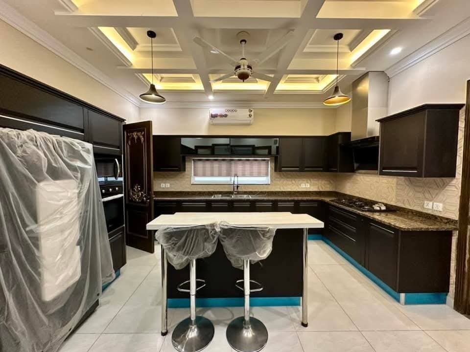 AdilShabbitrmx's tweet photo. 🏡✨ 1 Kanal Royal Classic Villa For Sale ✨🏡
📍 Phase 6, DHA Lahore

🛋️ Semi Furnished
📍 Nearest Raya

📞 ADiL Real Estate &amp; Builders
📱 0321 9428016

#DHALahore #Phase6DHA #RoyalClassicVilla #1KanalHouse #HouseForSale #SemiFurnished #NearestRaya #LuxuryLiving #PropertyForSale https://t.co/3fJQZDtdFv