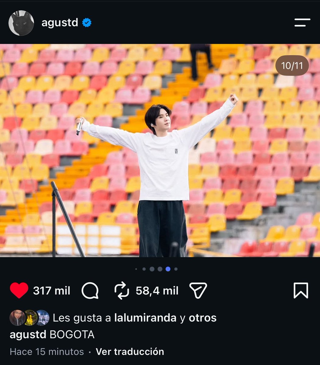 CookieJinkook's tweet photo. No es por nada pero nadie amo más Bogotá que MIN YOONGI, o sea el hombre más serio de la vida sonríe por casi 3 horas en un show en el que cantó, bailó y jugó con ARMY 😭❤️‍🩹✨🇨🇴 https://t.co/AmJFM0Idhf