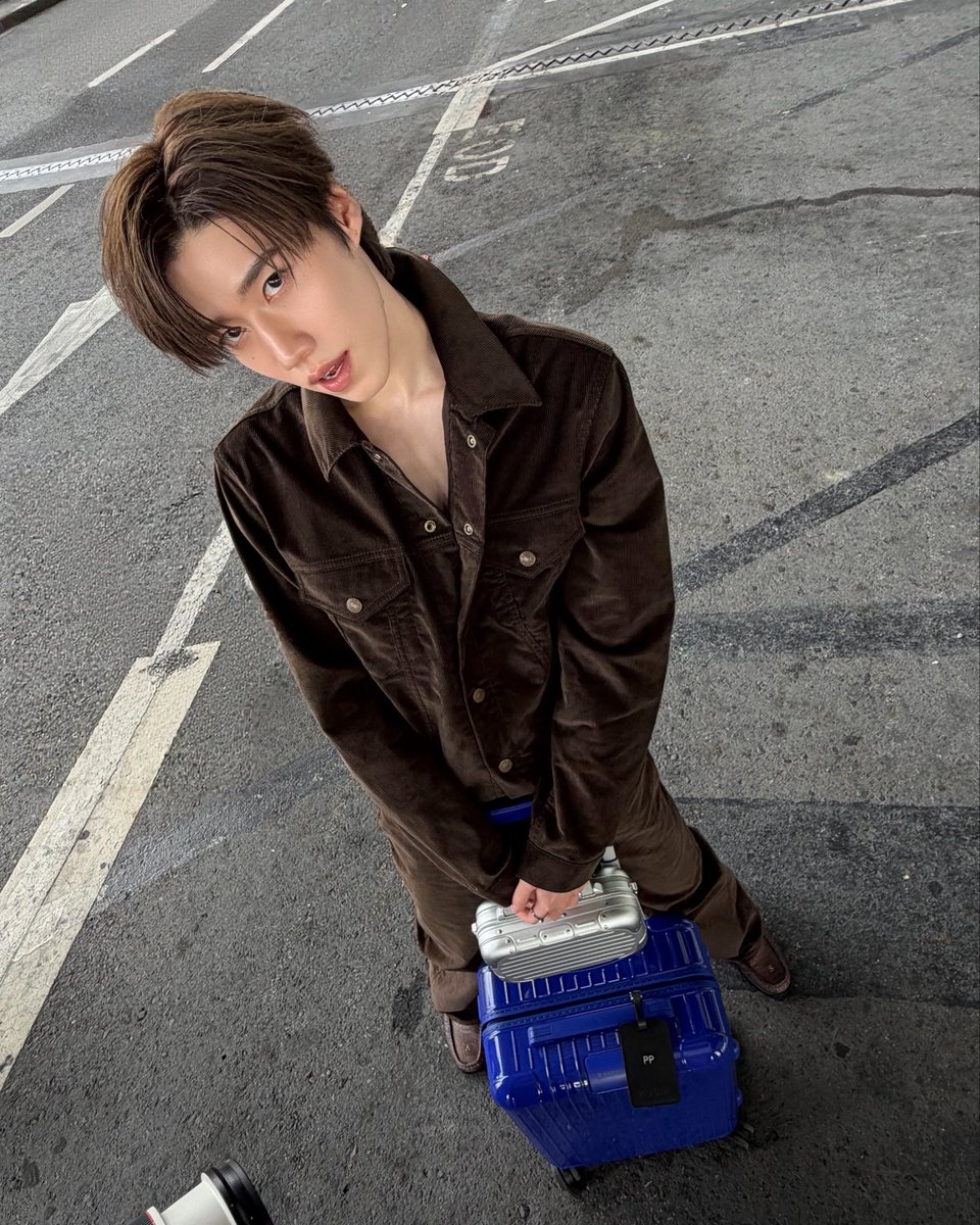 ppkritt_fc's tweet photo. PP KRIT Just Posted on Instagram 🤍  
Date: 06.10.2026   

Heading to Seoul✈️💙 @RIMOWA

#RIMOWA #PPKritt
#RIMOWAEssential 
#RIMOWAColours https://t.co/cEyY9hizrw