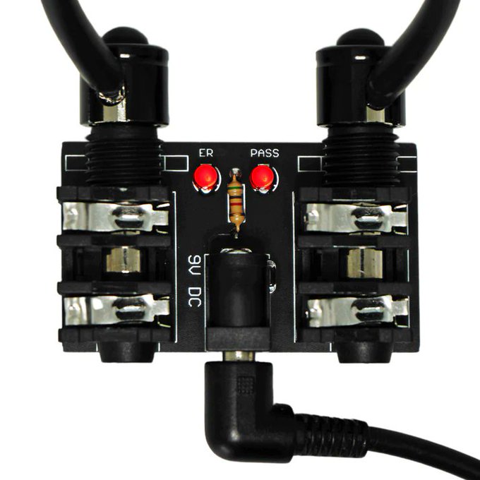LEP_INTL_AC's tweet photo. あると便利な通電をチェックできるケーブルテスター☝️

『One Control - Cable Tester for CrocTeeth』
（ワンコントロール）

📌LEDがシンプルにケーブルの通電を表示
📌ライブ前のケーブルチェックにも最適
📌ケーブルを製作する時のチェッカーに

詳細はこちら➡https://t.co/MbX0Tzd2NX https://t.co/cDrSOZCazp