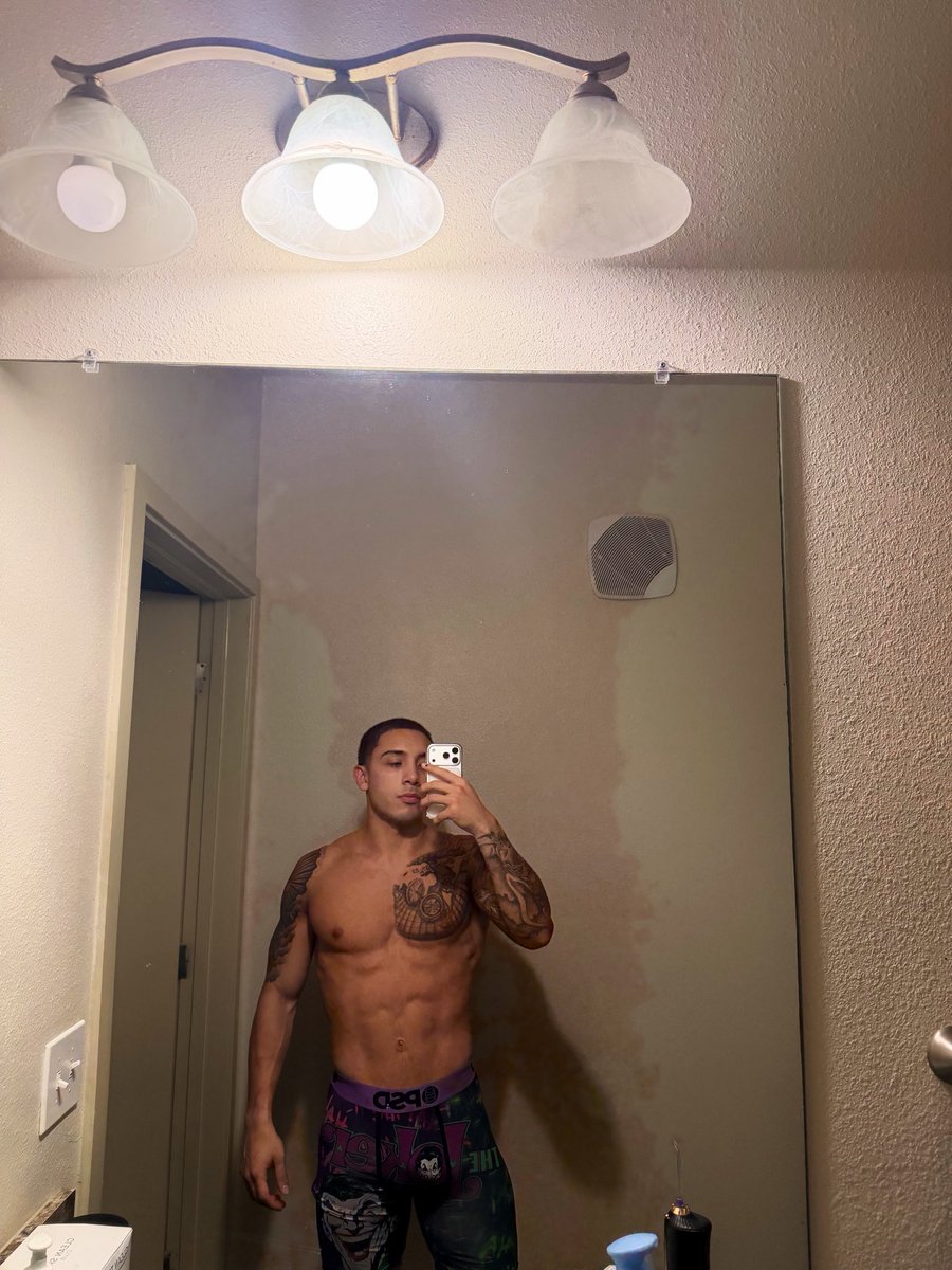 unknwniko's tweet photo. 🙃 https://t.co/4SBHpFw9ju