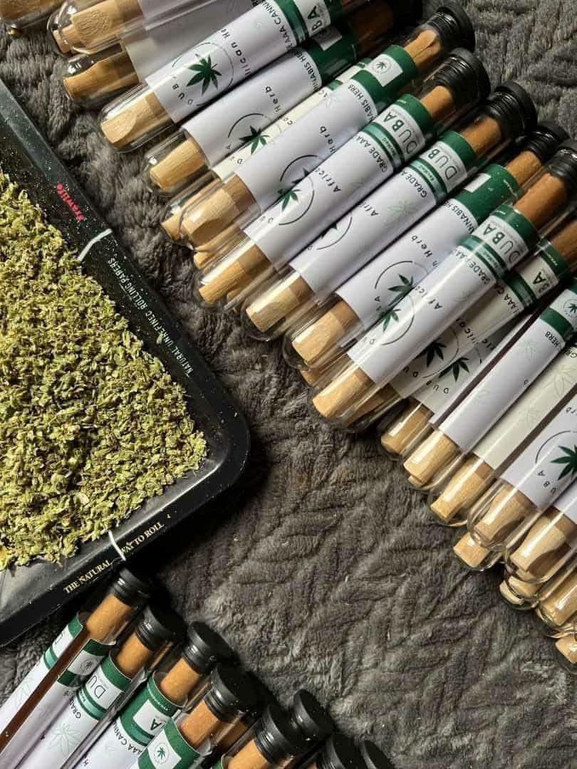 Koena_za's tweet photo. Meet Mr Mpho Makhado the first black South African to establish Cannabis tea bag and cigar. #DrKoenaMoabelo
Congratulations 🙌 ❤️ https://t.co/Ek0AMkrA2F