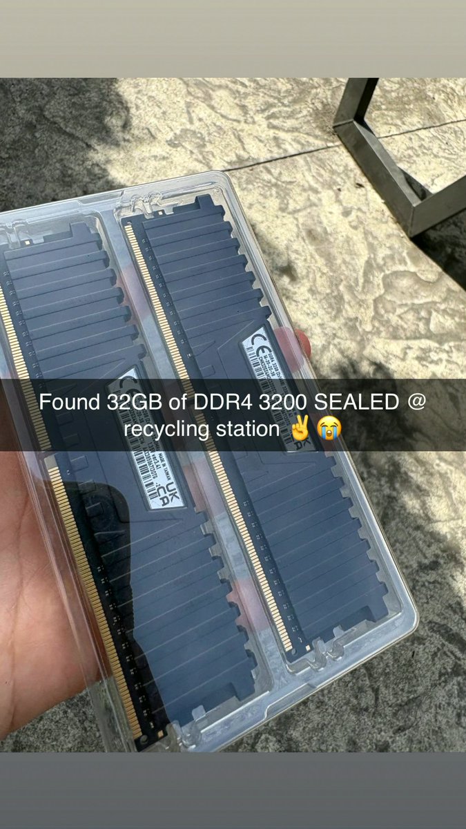 turatitizidqjr's tweet photo. Guess what I discovered at the recycling station
#TechUpdate #ข่มขลังตอนที่5 https://t.co/YLbPy5Vk6c