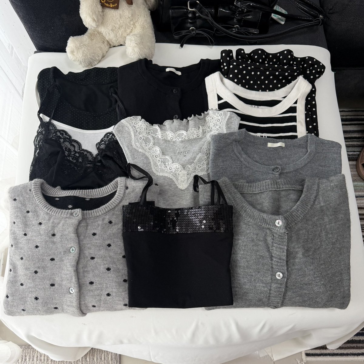 Liiiiyyyyy_'s tweet photo. ꒰  ✿  ֯ 𓌈 ส่งต่อเสื้อผ้า ♡ cardigan  ꒱ 🐰 ˚ ༘
☁️ แบ่งลง 2 วันนะค้า 📍 วันแรก 📌

ลงวันนี้  6/10 20.00 น. 
ค่าส่งเหมา 45.- ปัก+ฟอล 35.- ꒱˚ ༘♡ 🛒

#เสื้อผ้ามือสอง #เสื้อผ้ามือสองสภาพดี #ส่งต่อเสื้อมือสอง #ส่งต่อเสื้อผ้ามือ2 #โล๊ะตู้เสื้อผ้ามือสอง #โล๊ะตู้ #ส่งต่อเสื้อผ้า https://t.co/MmAIVDXrux