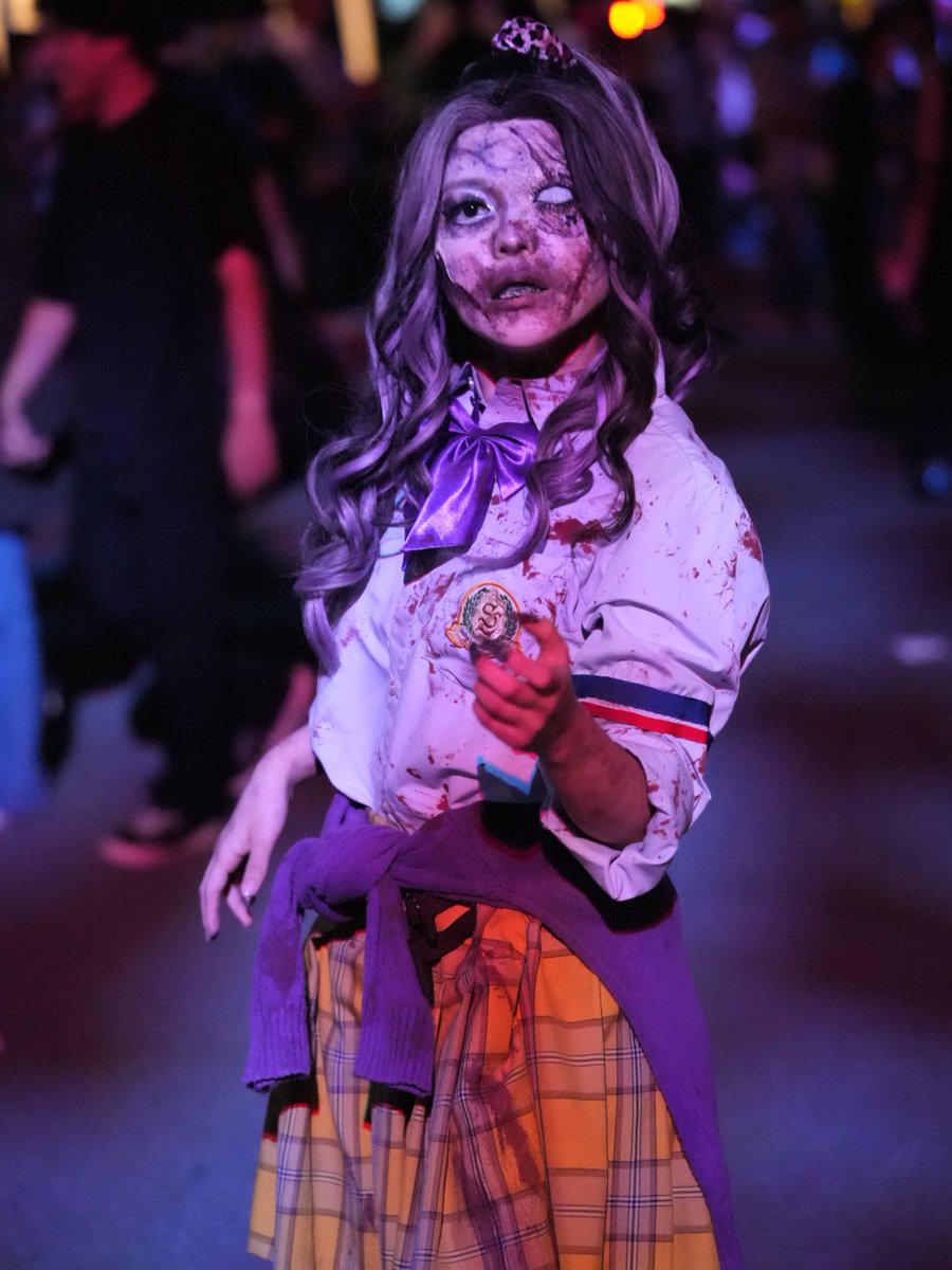 smaphoto_usj's tweet photo. ／
ハロウィーン・ホラー・ナイト
ストリート ゾンビ
＼

人間だったときの記憶とともに。

#USJファン #ホラーナイト #ホラナイ #ゾンビ #ギャルゾンビ https://t.co/964n5zM43r