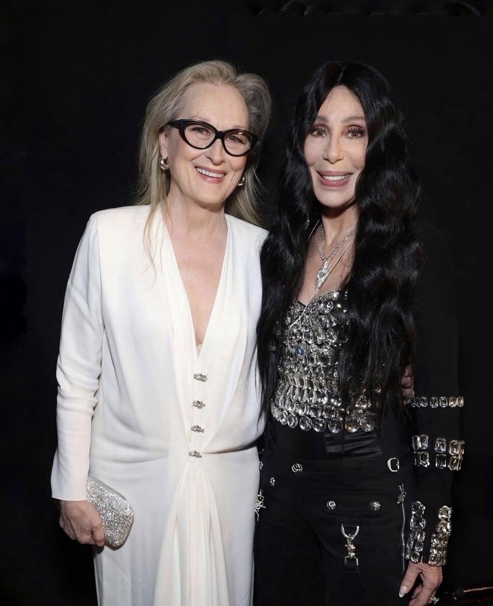 CherFansDaily's tweet photo. #cher #iheartradio #iheartawards2024 https://t.co/xlz0oy9v60