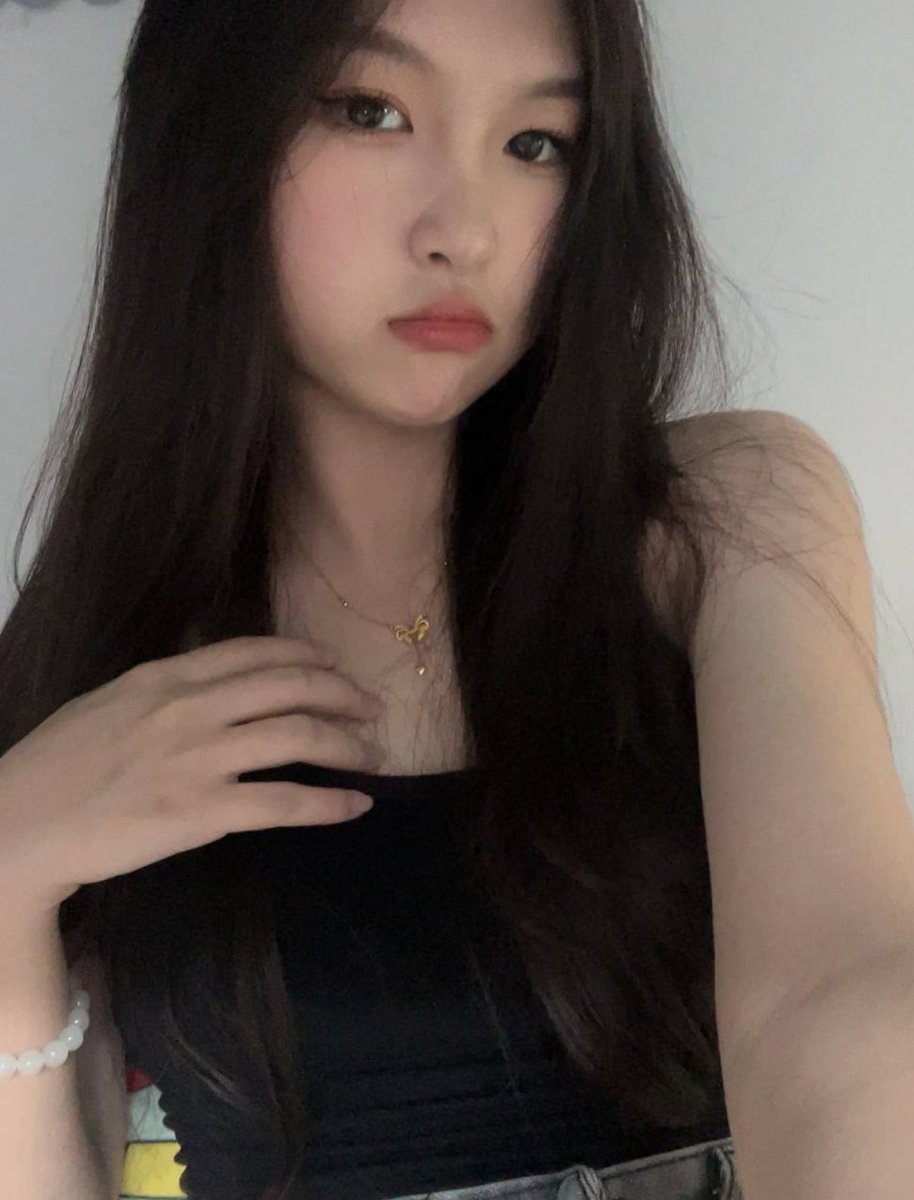 jiNJLRutgVVzOhl's tweet photo. 05年  166。 48kg
第一次使用
女大 扩列交友（希望是男大）
本人，是本人… https://t.co/HP9SwuVimM