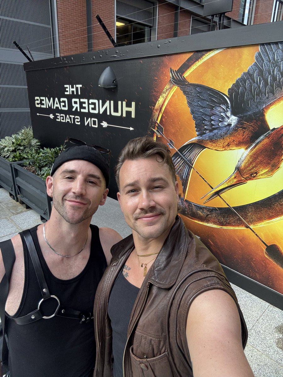 JayHastingsxxx's tweet photo. Insta vs Twitter 

@TheoHastingsXXX https://t.co/hcpKuwaJIX
