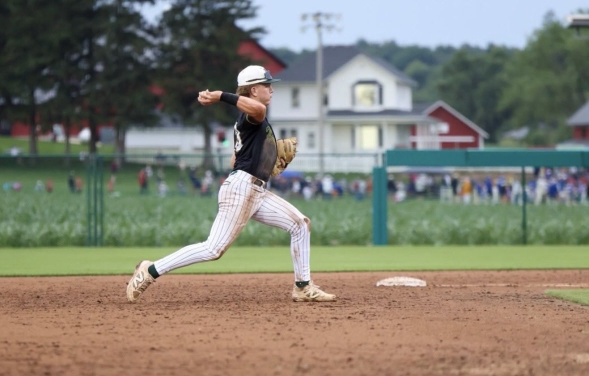 DanielHouselog's tweet photo. Freshman Year Varsity Baseball
Dubuque Hempstead High School | Class 4A
SS | 38 GP | .267 AVG | 28 H | 9 RBI | 19 BB | 15/17 SB

#Recruiting #ClassOf2029 #BaseballRecruiting https://t.co/xeXS23hGSh