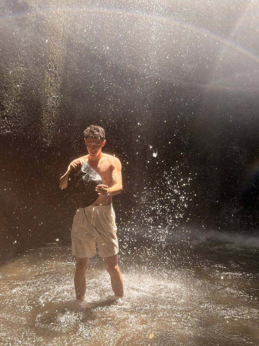 Bellex187's tweet photo. Wild, wet and unfiltered.💦🚿🌿🫧 https://t.co/1cnbHFztNw