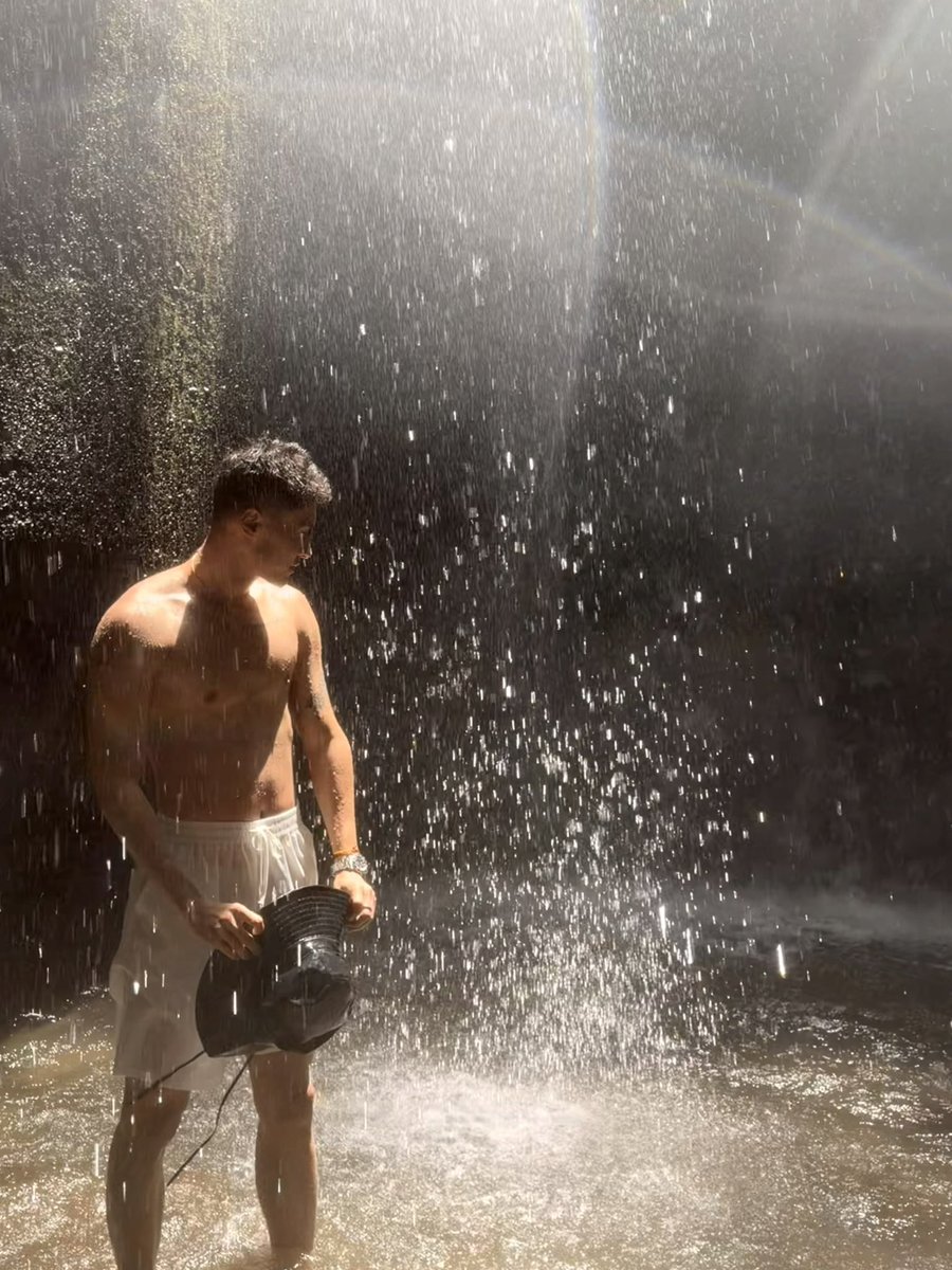 Bellex187's tweet photo. Wild, wet and unfiltered.💦🚿🌿🫧 https://t.co/1cnbHFztNw