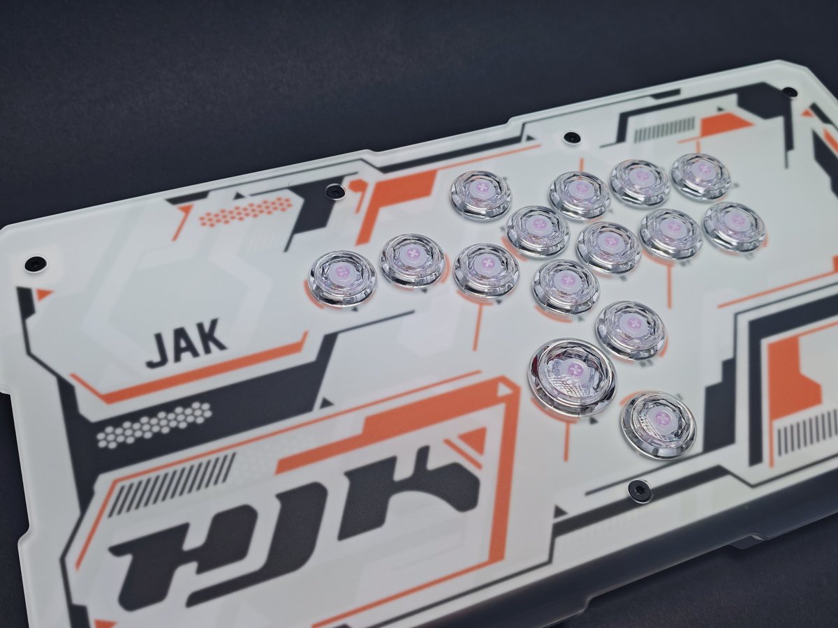 HJKGamingADY's tweet photo. Sometime we just make normal size,but @LordJAK55 said he want the big one,so we remake our box size and make this one for him~#FGC #HJK #HITBOX #MIXBOX #FIGHTSTICK #Streetfighter6 https://t.co/PMR7N1Bazo