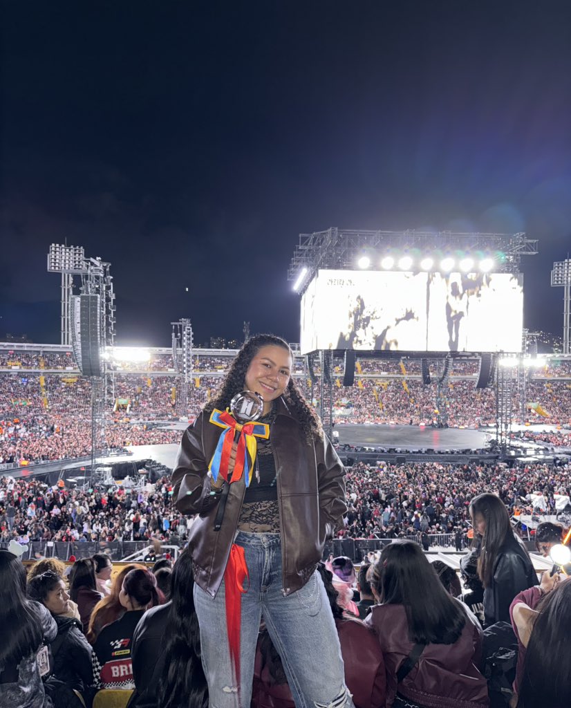 wendgmez's tweet photo. Un sueño hecho realidad ✨💜🇨🇴 https://t.co/SIdaqaH9wc