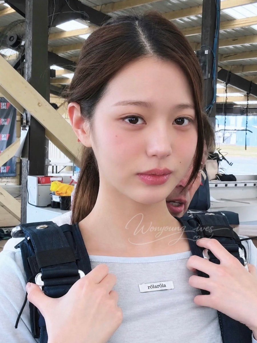 rosavita1114's tweet photo. She looks like a total baby with no‑makeup.🥰 https://t.co/Z1IWAGYzWA