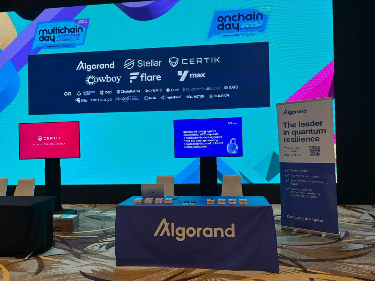 AlgoFoundation's tweet photo. The Algorand team are on the ground for Multichain Day at TOKEN2049 Singapore with @wrappedxyz 🔴

We're showing enterprises and builders why Q-Day matters and how Algorand can support their path to quantum resilience.

Watch the livestream on @algodevs below 👇 https://t.co/FDz8BUfSyW