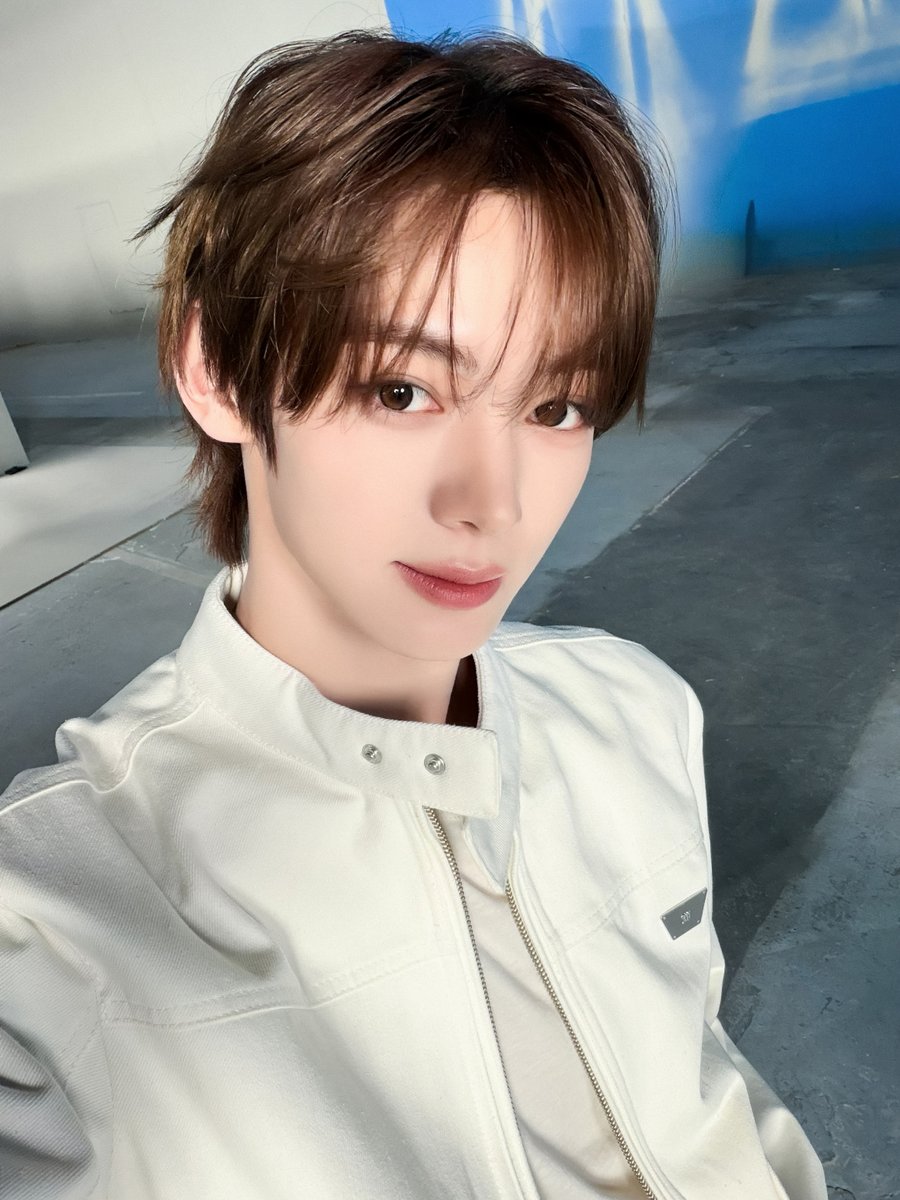 TWS_PLEDIS's tweet photo. 2026 TWS TOUR '24/7:FOR:YOU' IN SINGAPORE

Singapore, we're 24/7 FOR YOU 🎁💙

#TWS #투어스 #247WithUs
#247FORYOU
#247FORYOU_IN_SINGAPORE https://t.co/KJzSYTp7EB