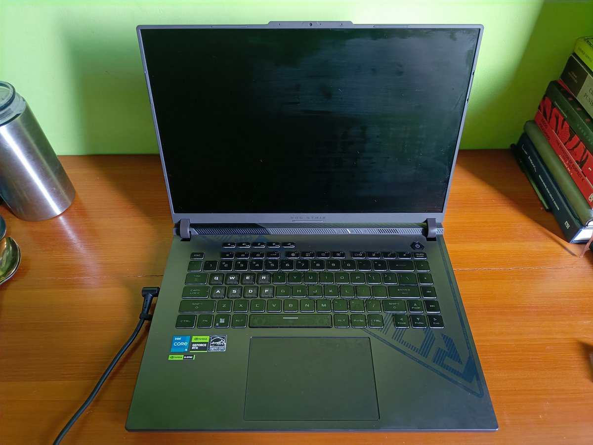 muffincutters's tweet photo. #WTS 
ASUS ROG STRIX G16 G614JU
Windows 11 Home Original
Spesifikasi :
Processor : Intel Core i5-13450HX 13th Gen
(10 Core / 16 Thread, 2.4GHz, up to 4.6GHz, 20MB Intel Smart Cache)

Lok Sleman, Yogya
Dekat UTY kampus 1, dan TVRI https://t.co/QqwH7yi3nZ