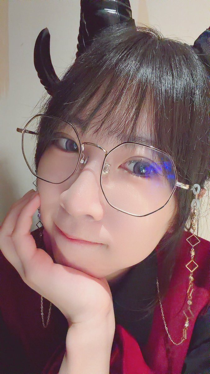 03shio31's tweet photo. 遅ればせながら #悪魔の恋愛診断展 
最終日ありがとうございました！

最後は悪魔として魔王様にお仕えしておりましたよ😈

1万5000人超と沢山の方々にご来場いただきましたこと感謝申し上げます。
大変盛り上がりましたコンテンツにキャストとして関われたことを嬉しく思います❣️ https://t.co/HdCdqIoCKE