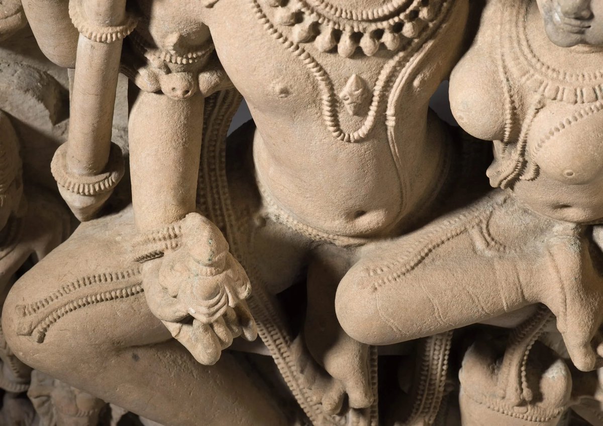Agnimitram_'s tweet photo. Shiva’s Family — c. 10th century https://t.co/Iltuq8WOkM