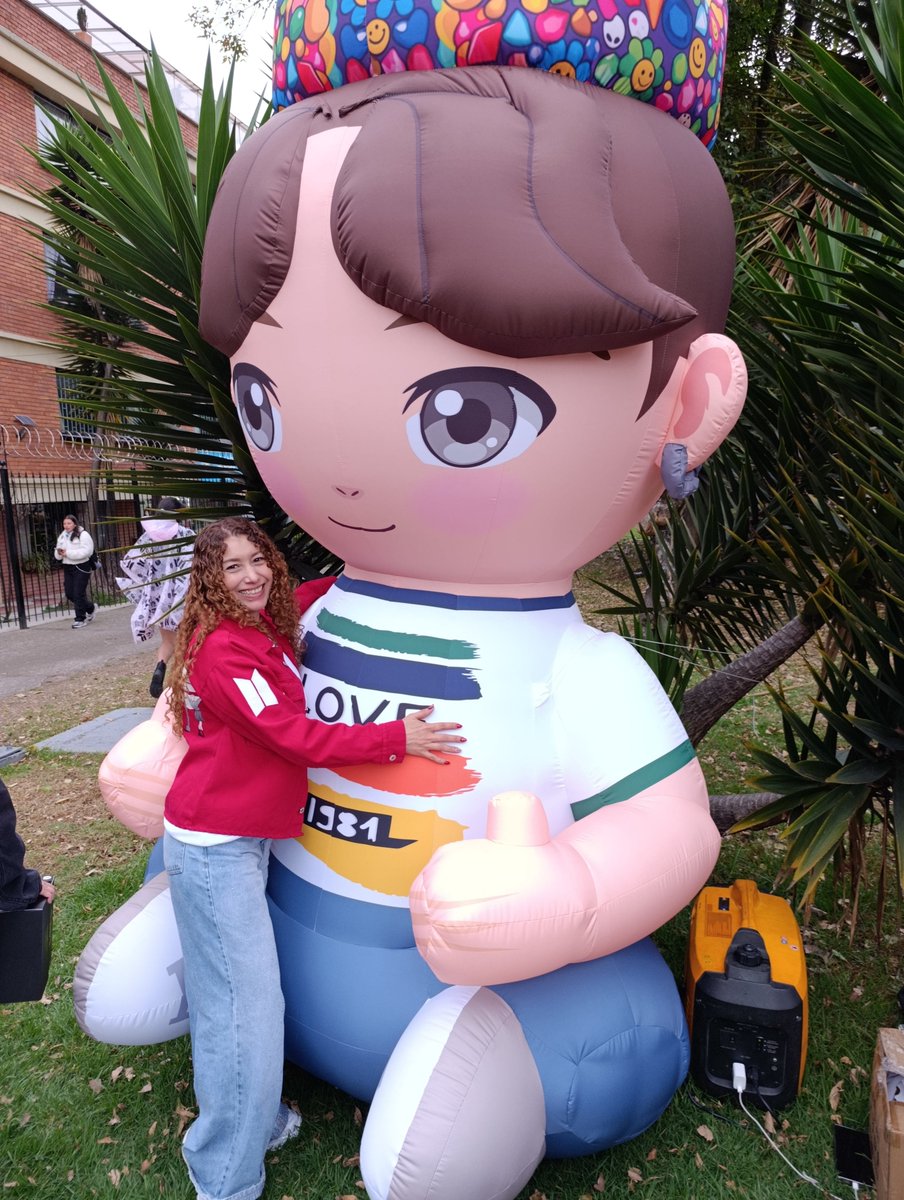 Mmarriaga10's tweet photo. @ForJiminCol @ForJiminCol 
#JiminIsComing #Jimin
#JiminEnColombia https://t.co/3J4qYvt9eO